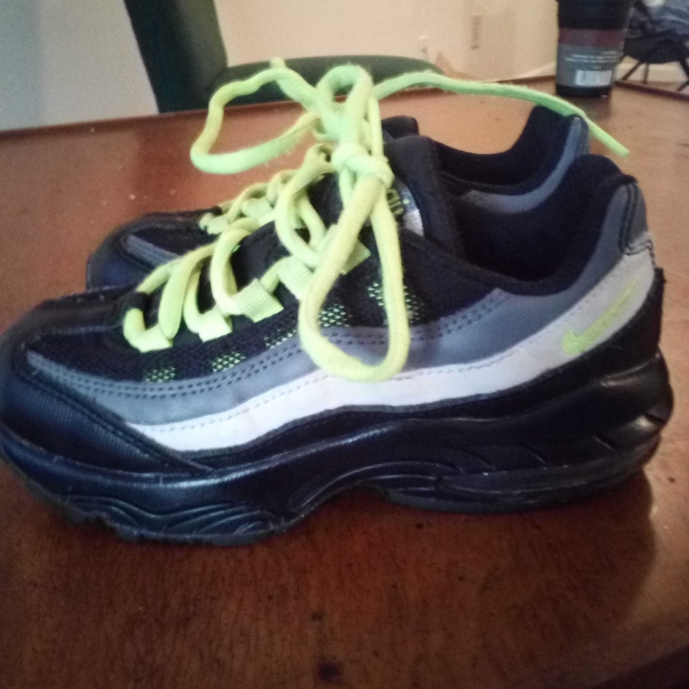 Boys Nike air max
